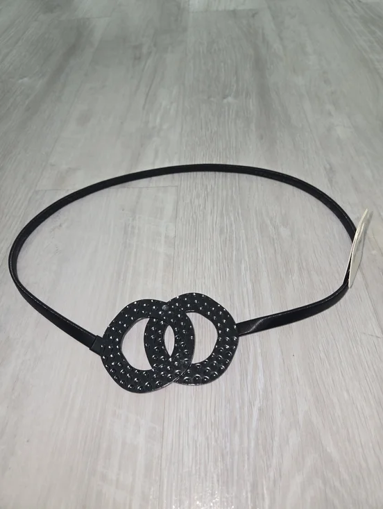 Black Stretch Buckle Belt - Picture 2 of 6